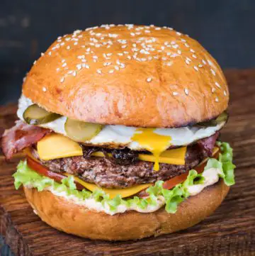 bacon and egg burger
