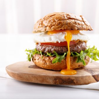 hamburger met ei